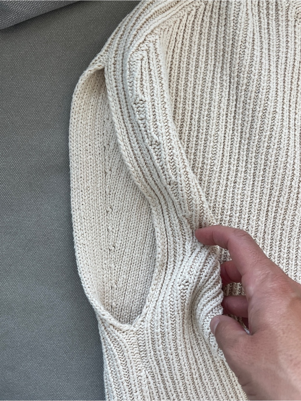 St. Agni Sweater - Picture 7 of 8